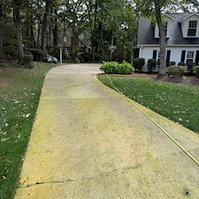 Gutter-Cleaning-Driveway-Cleaning-and-House-Washing-in-Simpsonville-SC 0